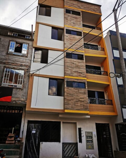 Fachada edificio multifamiliar